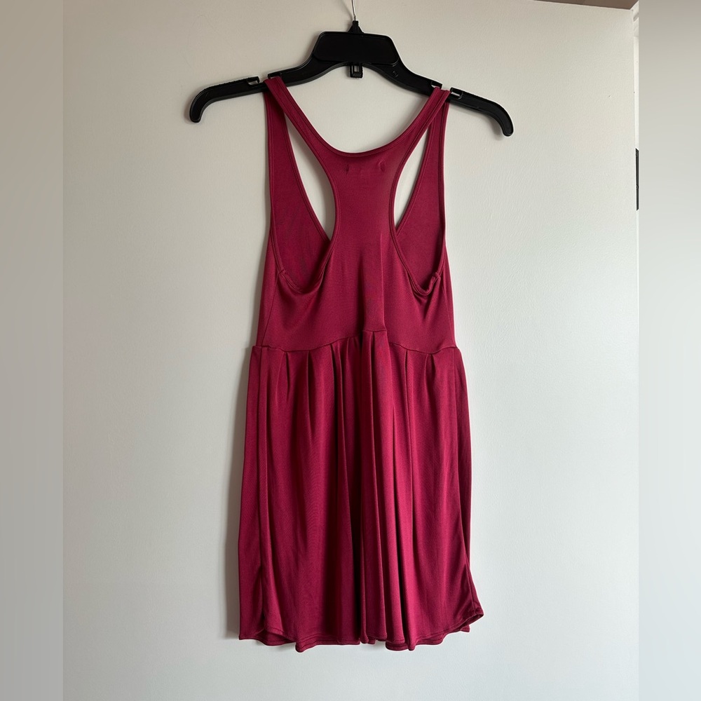 Red racerback top - Picture 3 of 5
